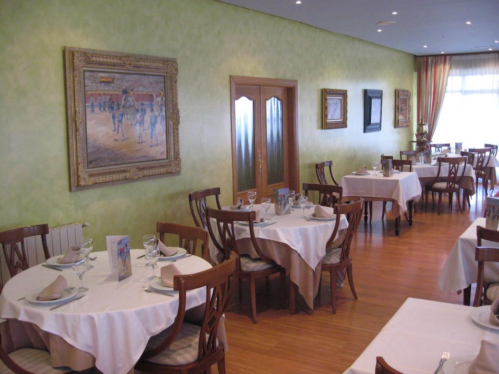 Hotel Restaurante San Roque 메디나델캄포 외부 사진
