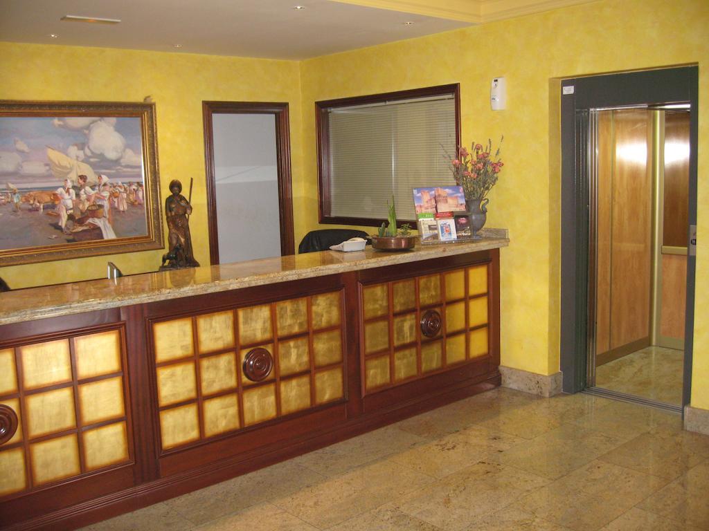 Hotel Restaurante San Roque 메디나델캄포 외부 사진
