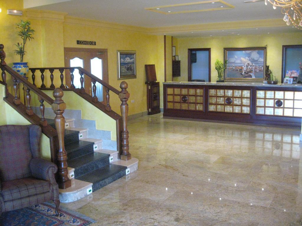 Hotel Restaurante San Roque 메디나델캄포 외부 사진